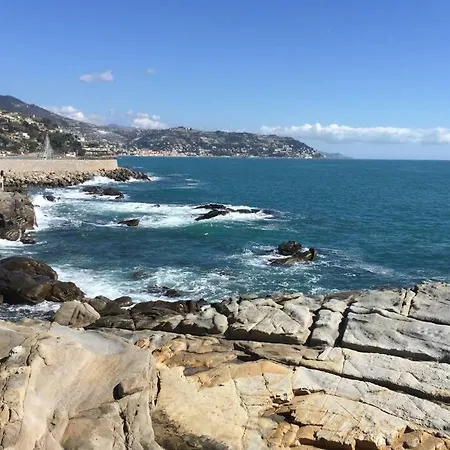 Casa Della Bella Vita. Sea View Appartement. Διαμέρισμα Bordighera